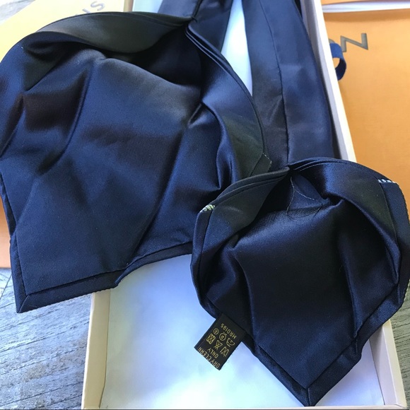 🎁LV JOURNEY🎁🆕💯AUTHN LOUIS VUITTON TRAVEL CAMBODIA BLUE PANTHER MOTIF TIE🔥 - Picture 12 of 16